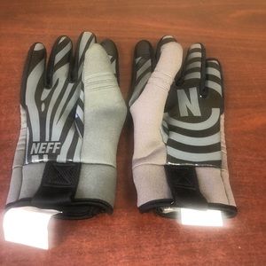 Medium Size Uni-sex Neff Skier Gloves, NWOT